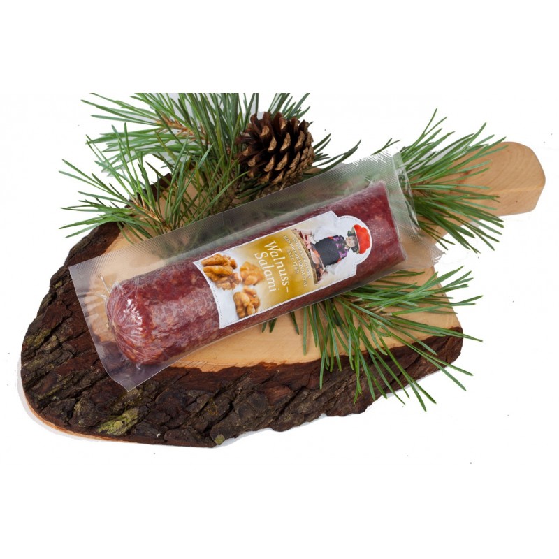 Schwarzwälder Walnuss-Edelsalami, ca. 180gr. Schwarzwälder Walnuss-Edelsalami, ca. 180gr.